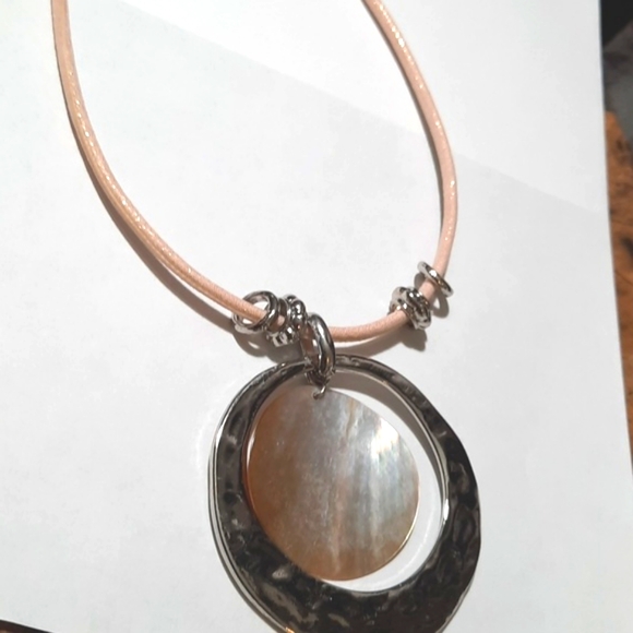 Chico's Shell Shine Statement Necklace NWT - Picture 10 of 11